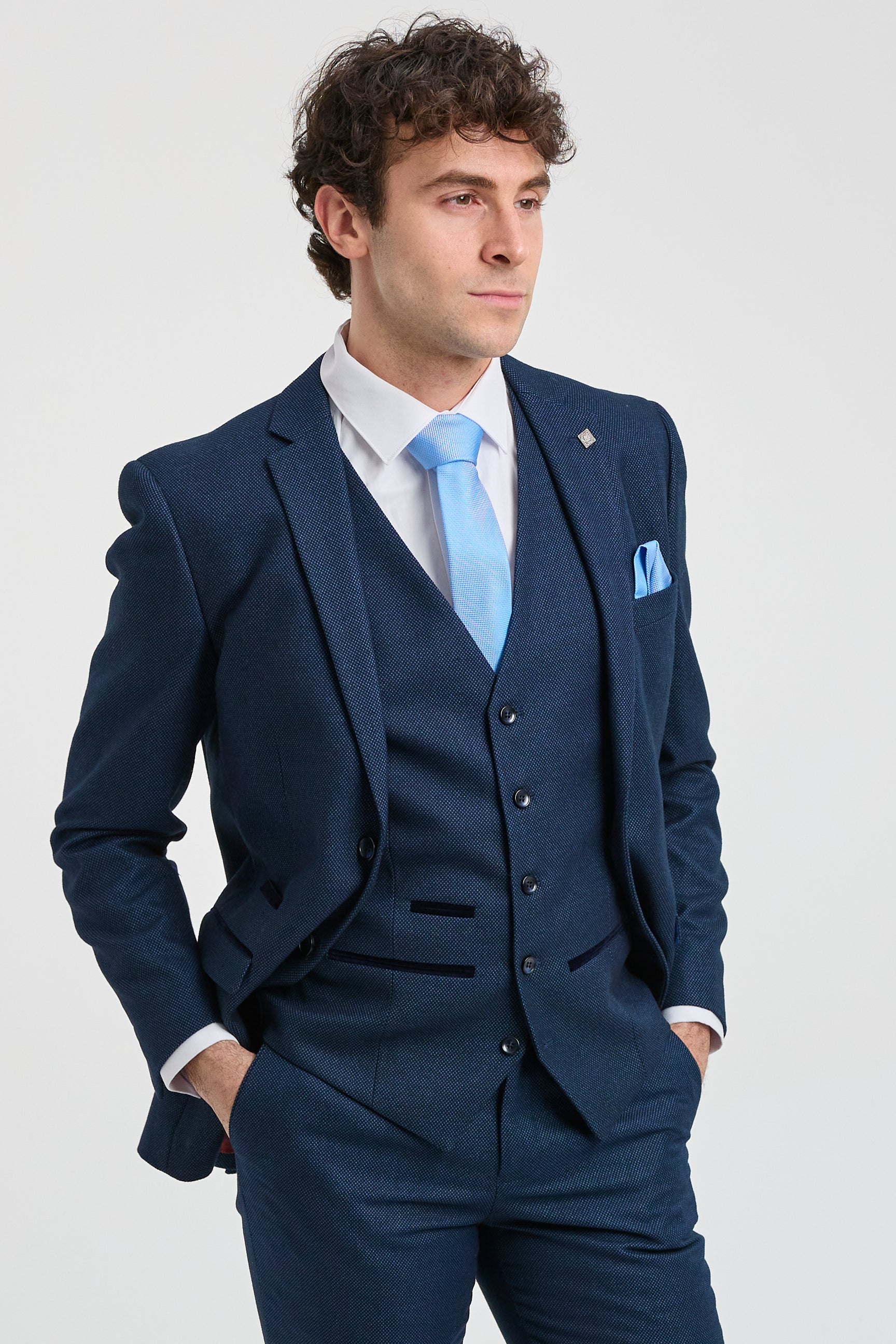 Vīriešu tumši zils trīsdaļīgs uzvalks ar putnu acu efektu, kāzu, izlaiduma, formāls, elegants, klasisks