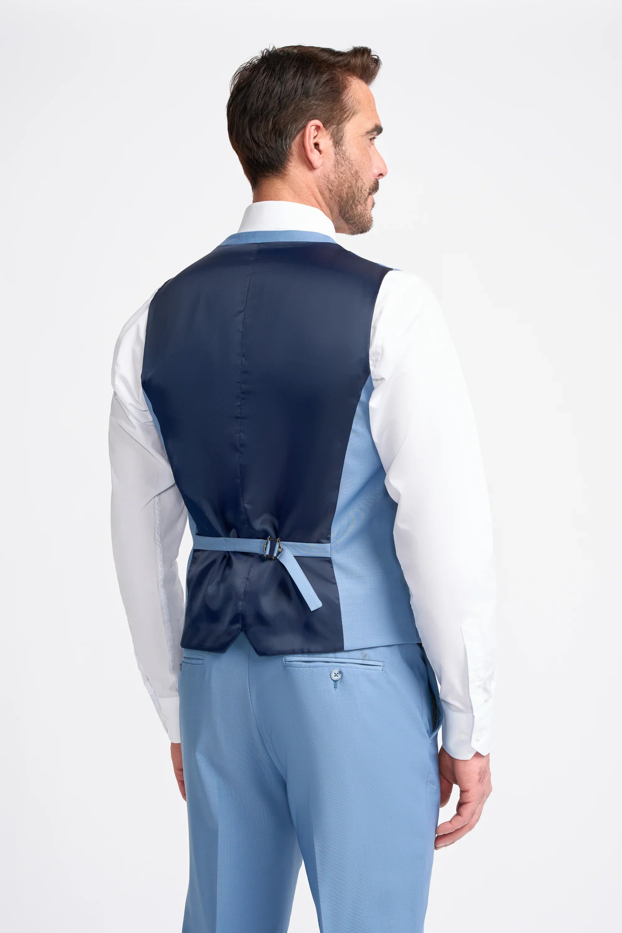 Bond - vīriešu debeszila veste