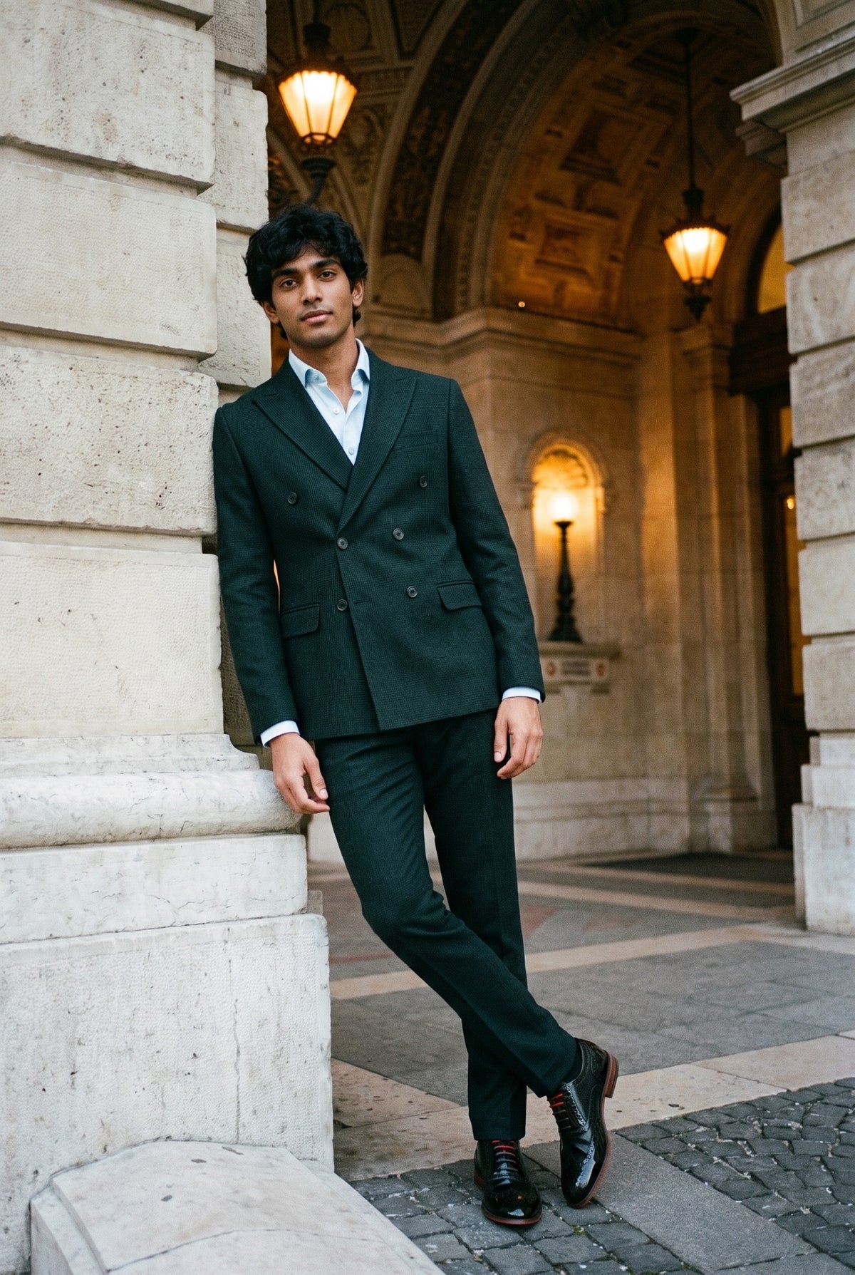 Look #588 styled with Regent - vīriešu zaļš divdaļīgs uzvalks ar abpusējām rindām