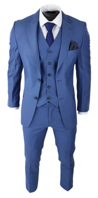 Vīriešu klasisks gaiši zils trīsdaļīgs uzvalks, pieguļošs, vintage, retro, elegants, formāls, kāzu tērps