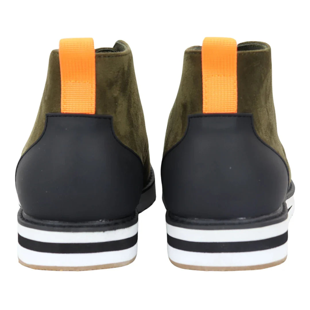 Vīriešu zamšādas zābaki ar auklām tuksneša zaļā krāsā