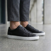 Vīriešu melnas ādas ikdienas kedas ar šņorēm