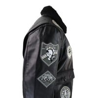 Vīriešu pilnībā melna pelēka Topgun Maverick pilota bomberjaka ar ASV nozīmītēm un melnu kažokādu, kaķis Toms